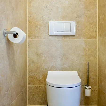 Center Design Loft, Near University, Schlossberg View, By Casa Momo Apartman