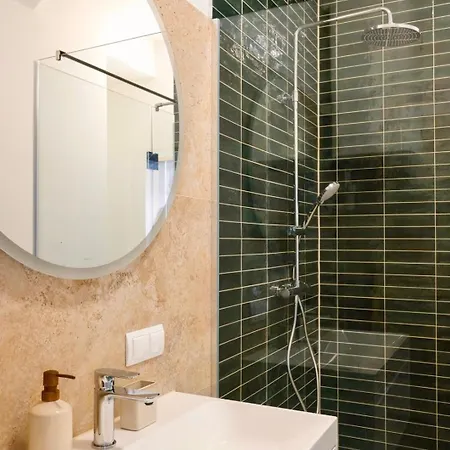 Apartment Helles Design-Loft im Zentrum mit Schlossbergblick