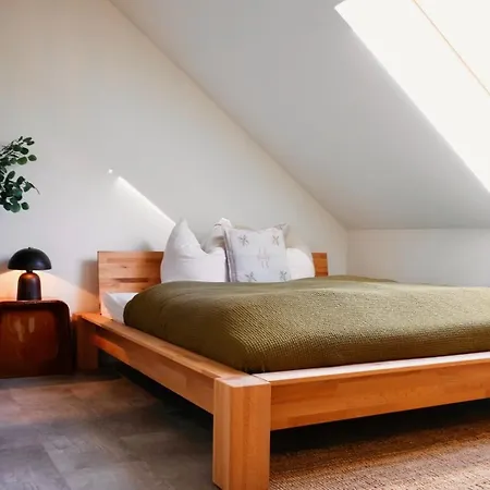 Center Design Loft, Near University, Schlossberg View, By Casa Momo Apartman