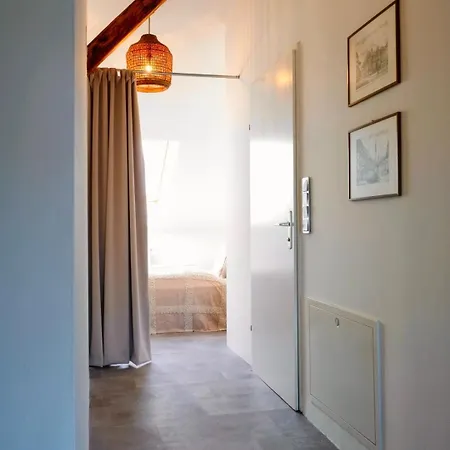 Apartment Helles Design-Loft im Zentrum mit Schlossbergblick *